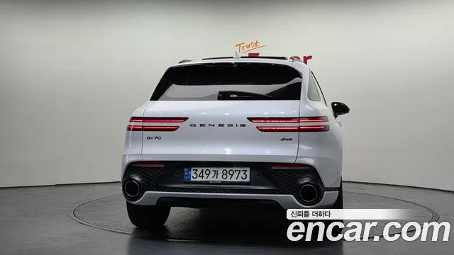 Genesis GV70 2.5T Бензин AWD — Фото автомобиля 4