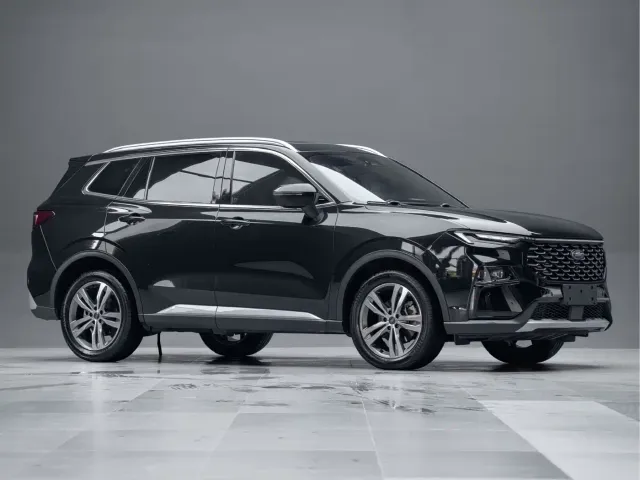Ford Lingrui — Фото автомобиля 5
