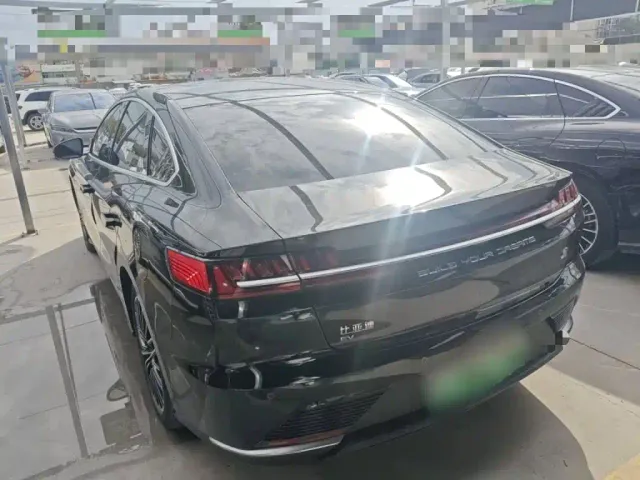 BYD Han — Фото автомобиля 10