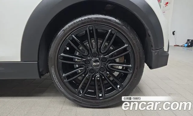 MINI Cooper — Фото автомобиля 6