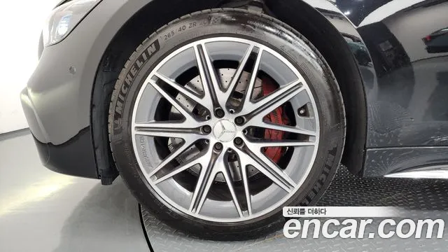 Mercedes-Benz AMG GT 4 двери 43 4MATIC+ — Фото автомобиля 4