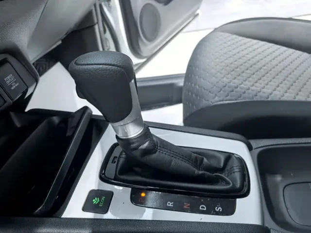 Honda Fit — Фото автомобиля 10