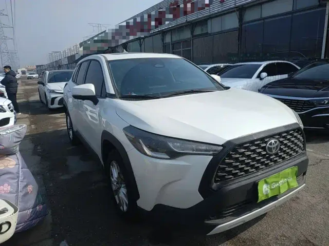 Toyota Corolla Cross — Фото автомобиля 3