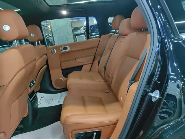 Li Auto L7 — Фото автомобиля 16