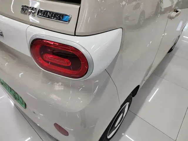 Wuling Hongguang Mini EV — Фото автомобиля 7