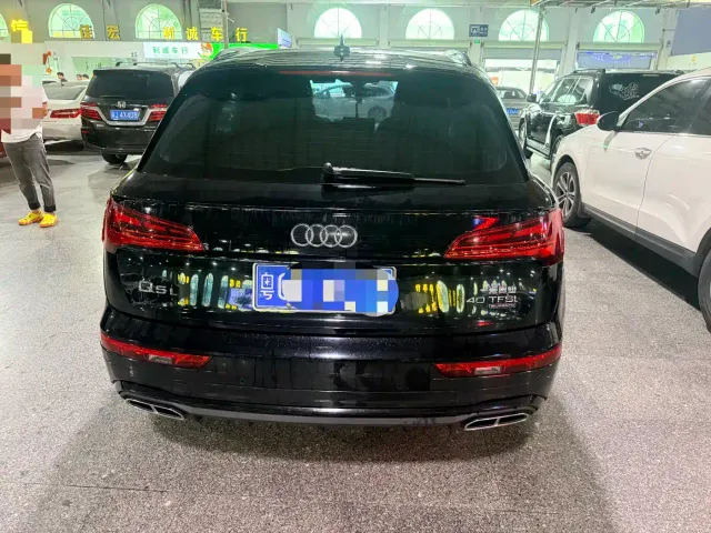 Audi Q5L — Фото автомобиля 3