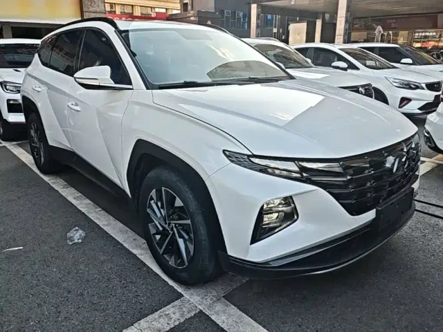Hyundai Tucson — Фото автомобиля 3