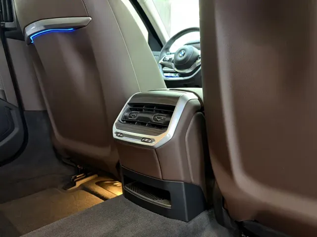 BMW 7 Series — Фото автомобиля 7
