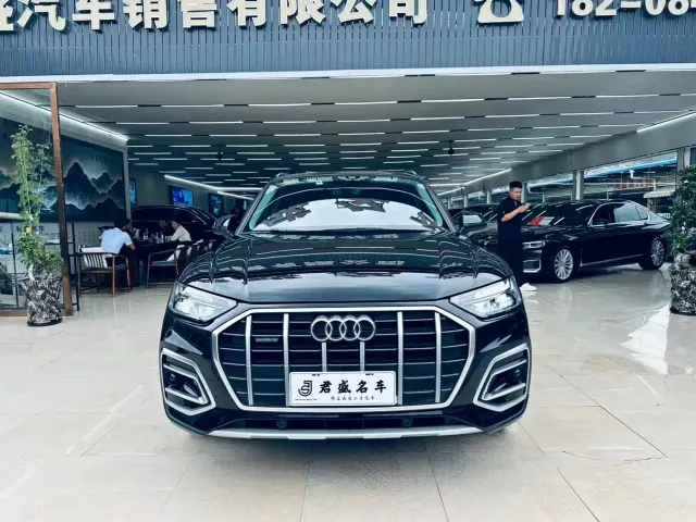Audi Q5L — Фото автомобиля 2