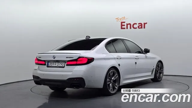 Фотография автомобиля — BMW 5 Series G30
