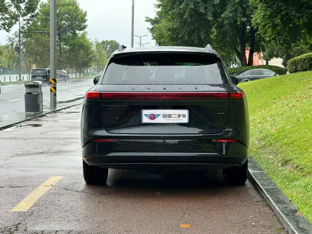 Xpeng G9 — Фото автомобиля 5