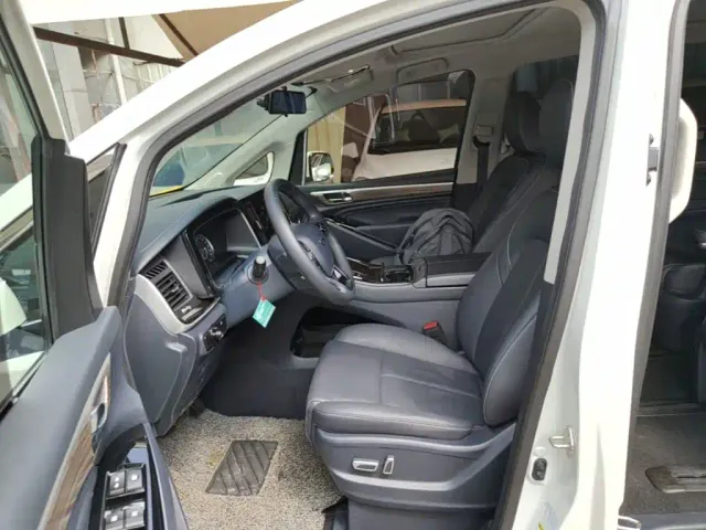 GAC Trumpchi M8 — Фото автомобиля 14