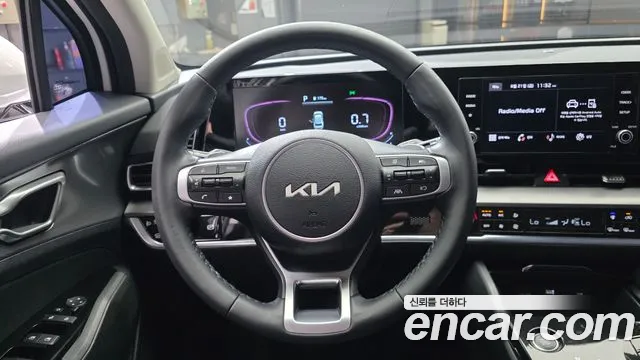 Kia Sportage Sportage 5-е поколение Бензин 1.6 турбо 2WD — Фото автомобиля 13