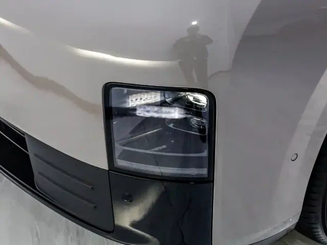 Li Auto MEGA — Фото автомобиля 14