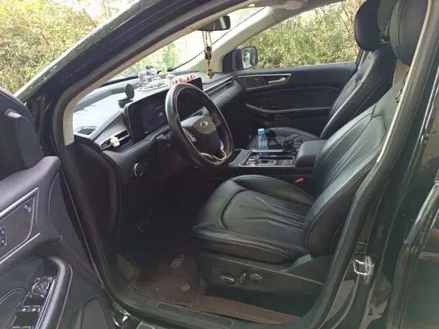 Ford Edge — Фото автомобиля 7