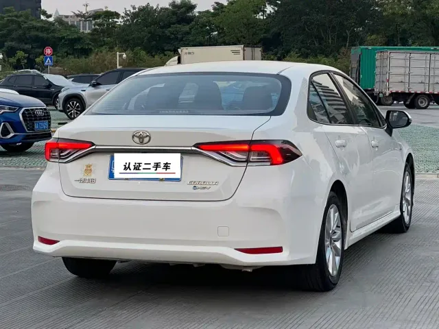 Toyota Corolla — Фото автомобиля 9