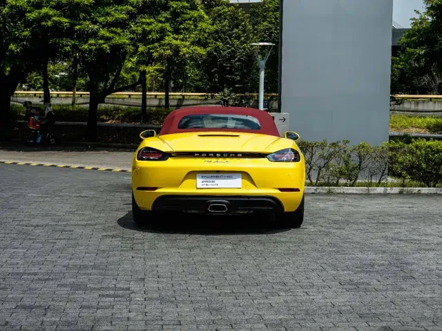 Porsche 718 — Фото автомобиля 14