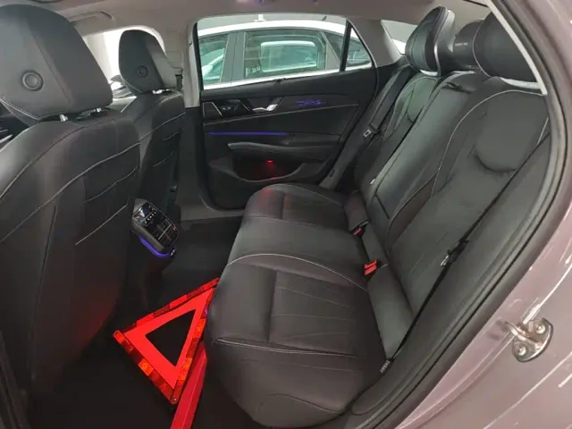 Volkswagen Passat — Фото автомобиля 21