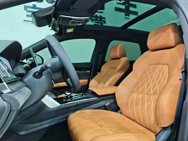 BYD Tang — Фото автомобиля 11