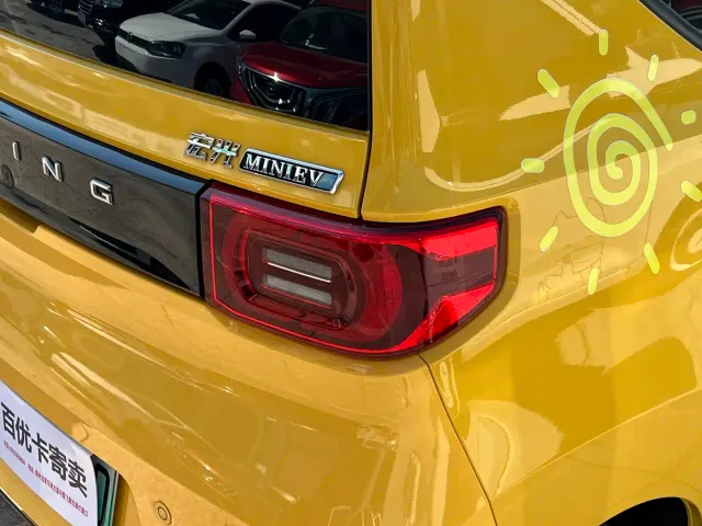 Wuling Hongguang Mini EV — Фото автомобиля 13