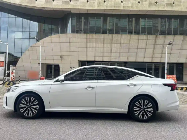 Nissan Teana — Фото автомобиля 13