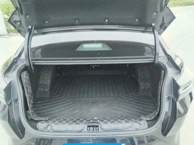 Dongfeng Yixuan — Фото автомобиля 5