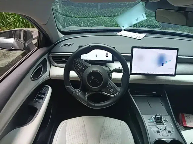 BYD Seal 05 DM-i — Фото автомобиля 10