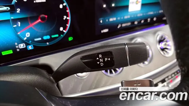 Mercedes-Benz E-Class — Фото автомобиля 9