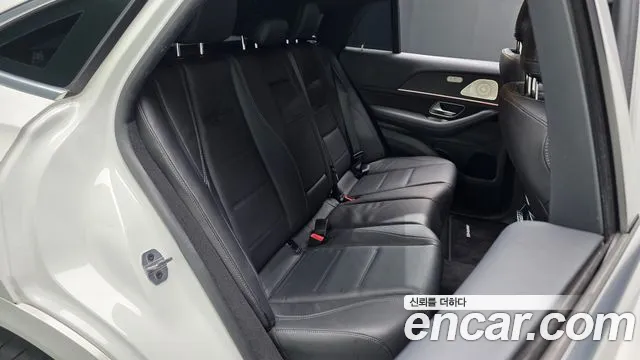 Mercedes-Benz GLE-Class — Фото автомобиля 8