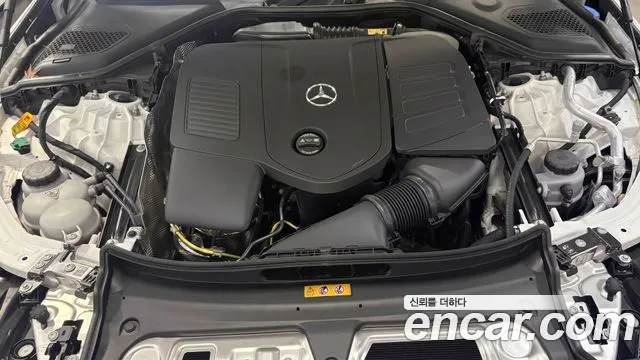 Mercedes-Benz E-Class — Фото автомобиля 6