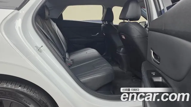 Hyundai Avante CN7 — Фото автомобиля 18