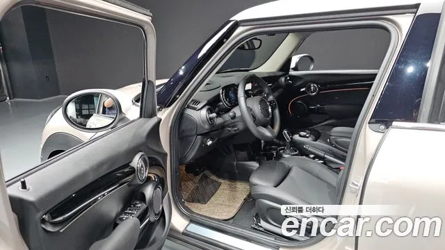 MINI Cooper — Фото автомобиля 10