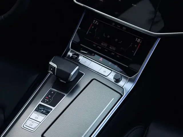 Audi A6L — Фото автомобиля 15