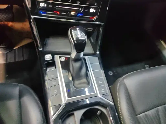 Volkswagen Passat — Фото автомобиля 13