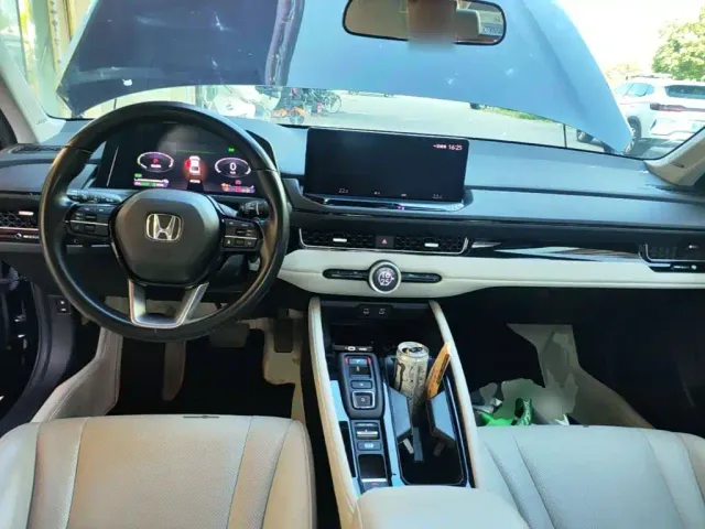 Honda Inspire Hybrid — Фото автомобиля 5