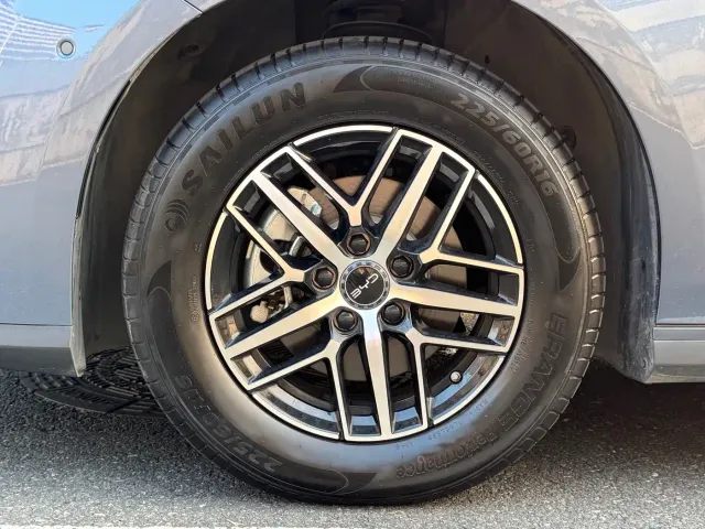 BYD Seal 05 DM-i — Фото автомобиля 21