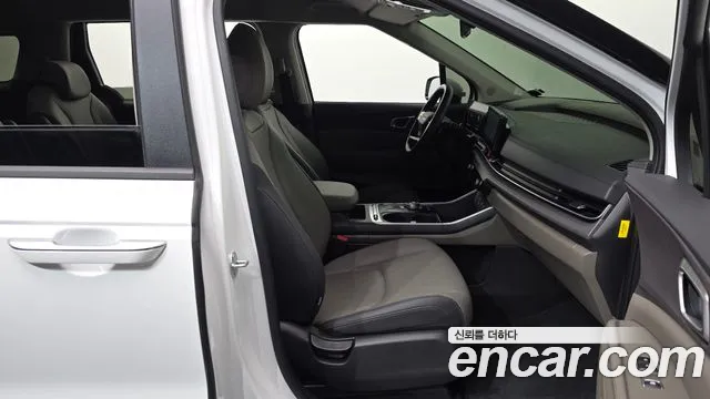 Kia Carnival — Фото автомобиля 16