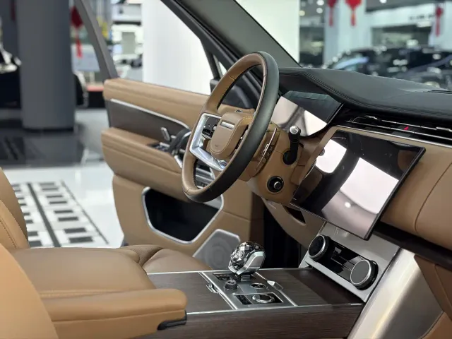 Land Rover Range Rover — Фото автомобиля 16