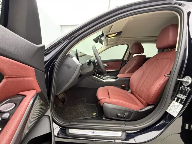BMW BMW 3 Series 2023 320Li M Sport Package — Фото автомобиля 18