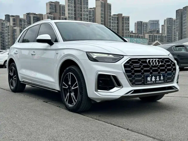 Audi Q5L — Фото автомобиля 3