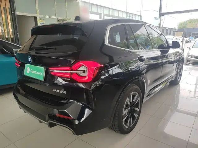 BMW BMW iX3 2022 Facelift Leading Model — Фото автомобиля 6