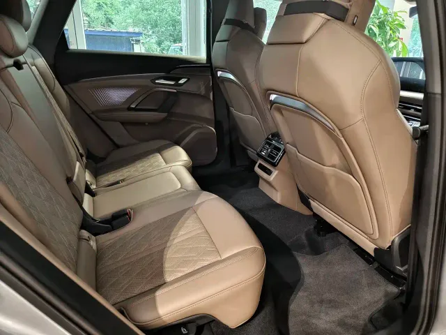 Audi Q5L — Фото автомобиля 9