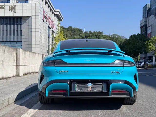 Xiaomi SU7 — Фото автомобиля 9