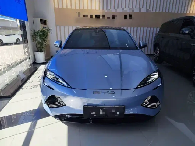 BYD Seal — Фото автомобиля 2