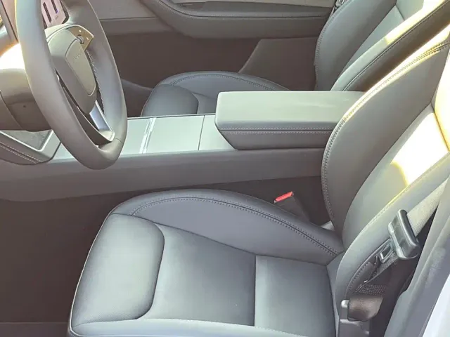 Tesla Model Y — Фото автомобиля 5