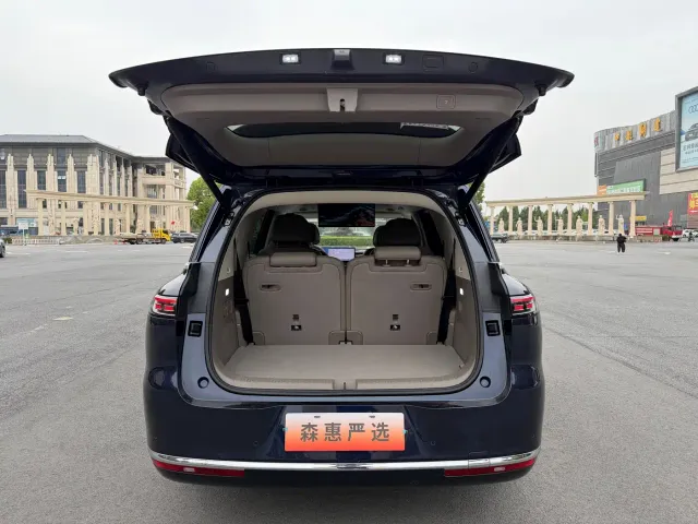 IM Motors LS9 — Фото автомобиля 18