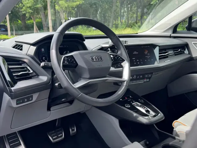 Audi Q5 e-tron — Фото автомобиля 8