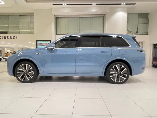 Li Auto L9 — Фото автомобиля 3