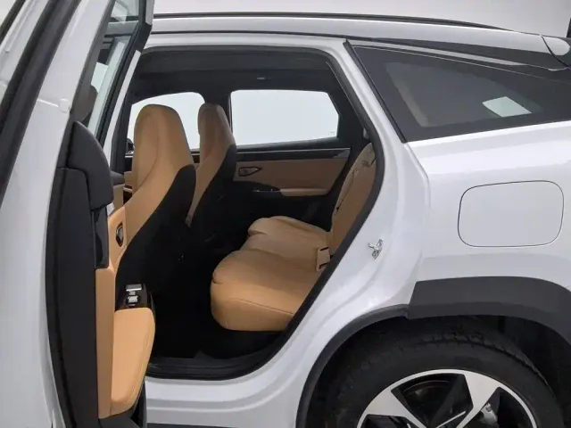 Geely Galaxy L7 — Фото автомобиля 15