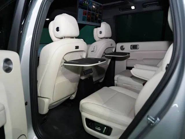 Li Auto L9 — Фото автомобиля 10